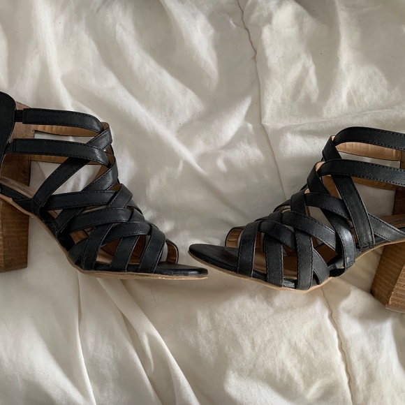 Steve Madden Black Wedge Heels - Picture 2 of 6